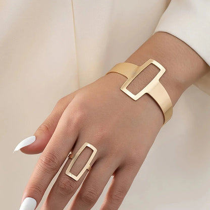 https://cdn.shopify.com/s/files/1/0820/4999/0943/files/adjustable-geometric-rectangle-bracelet-and-ring-set-495300.webp?v=1762198313