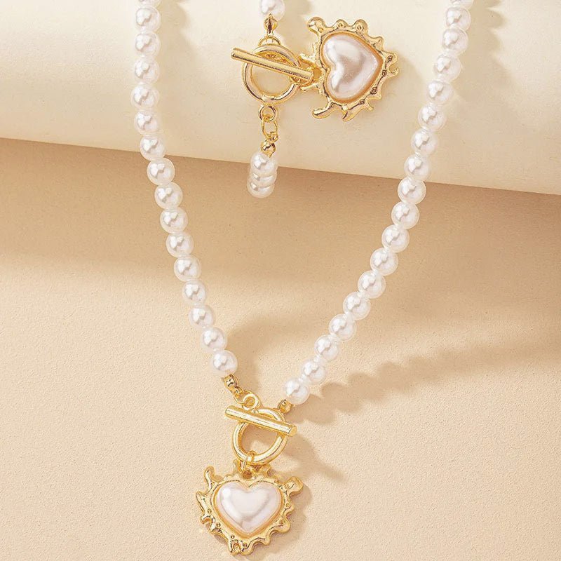 https://cdn.shopify.com/s/files/1/0820/4999/0943/files/beaded-heart-pendant-bracelet-and-necklace-set-645272.jpg?v=1720594119