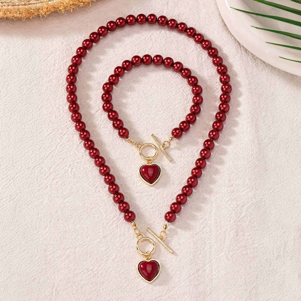 https://cdn.shopify.com/s/files/1/0820/4999/0943/files/beaded-heart-pendant-bracelet-and-necklace-set-954951.jpg?v=1720594119