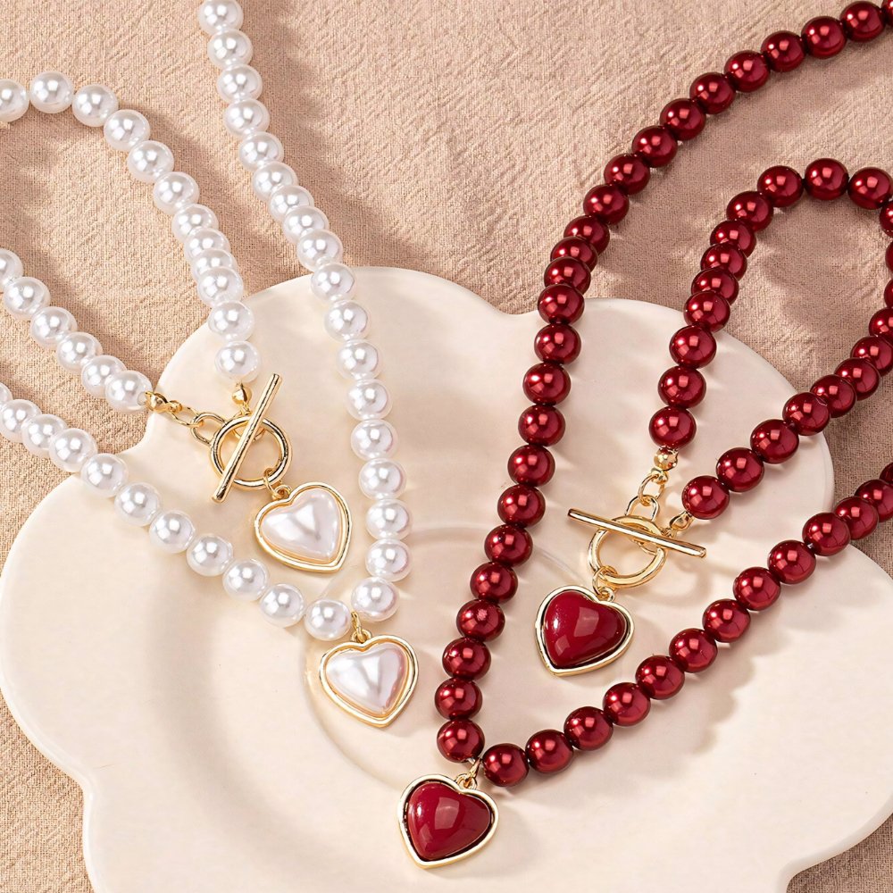 https://cdn.shopify.com/s/files/1/0820/4999/0943/files/beaded-heart-pendant-bracelet-and-necklace-set-960341.jpg?v=1720594119