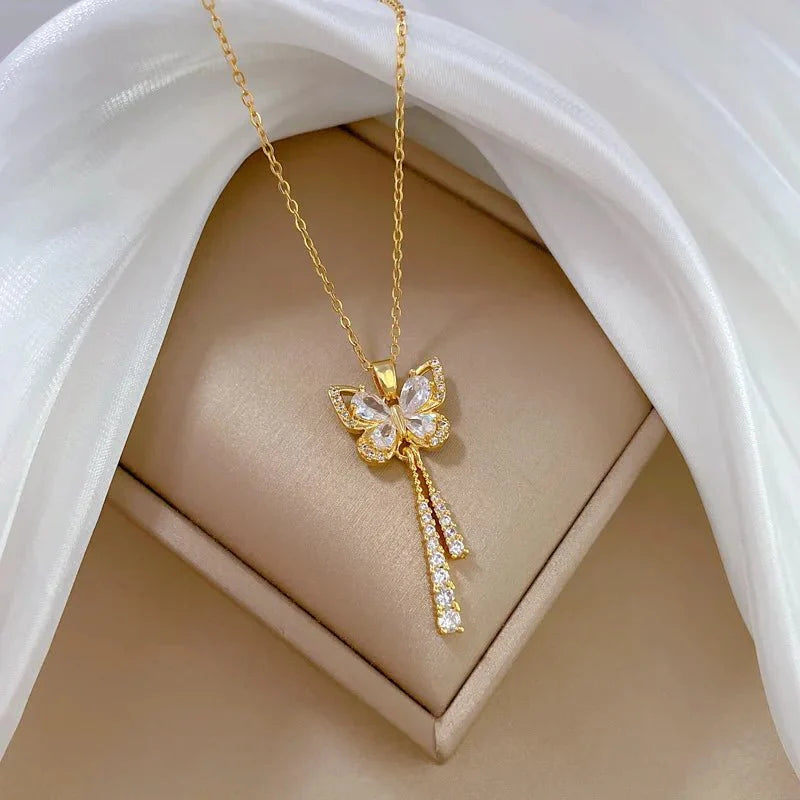 https://cdn.shopify.com/s/files/1/0820/4999/0943/files/charming-butterfly-diamond-dazzle-necklace-246467.webp?v=1720677213
