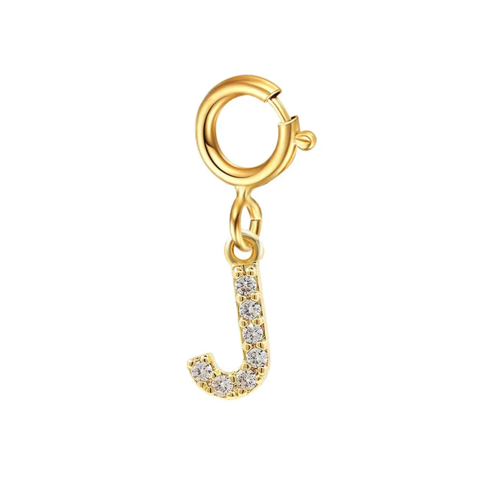 https://cdn.shopify.com/s/files/1/0820/4999/0943/files/dainty-cuban-figaro-chain-letter-initial-bracelet-309823.webp?v=1724406015