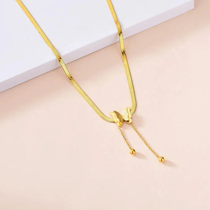 https://cdn.shopify.com/s/files/1/0820/4999/0943/files/dainty-herringbone-butterfly-dangle-necklace-811790.webp?v=1712446224
