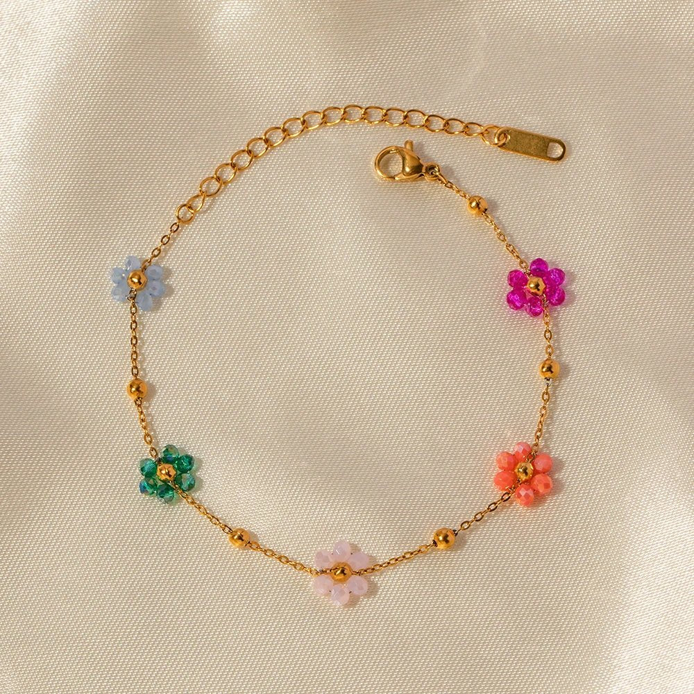 https://cdn.shopify.com/s/files/1/0820/4999/0943/files/dainty-spring-floral-bracelet-and-necklace-294418.webp?v=1712675939